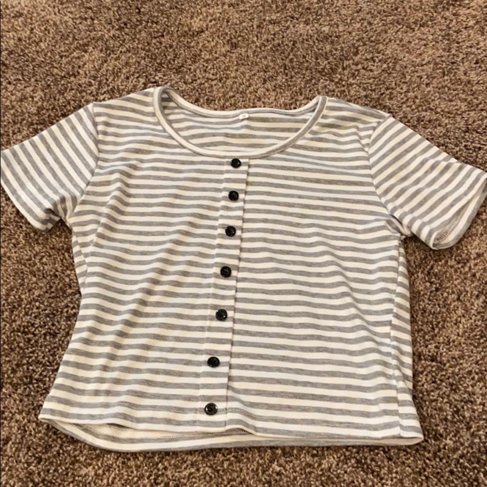 gray and white crop top